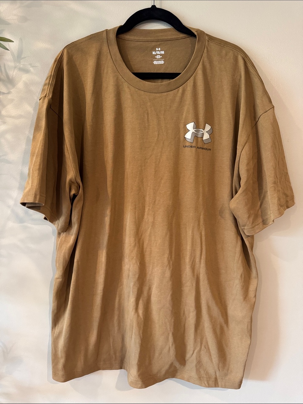 Under Armour Men's Tan Short-Sleeve Logo Tee